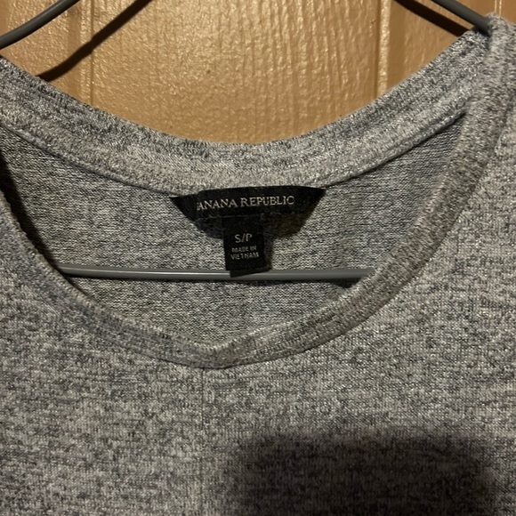 Banana Republic Top sleeveless - Picture 2 of 3